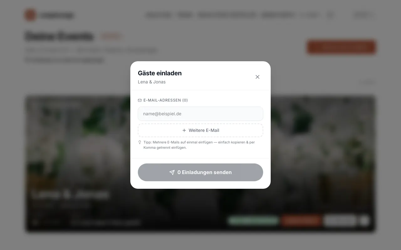 Bild aus der App: Trag die Adressen ein. Mit „Weitere E-Mail“ kommt ein Feld dazu; mehrere Adressen kannst du auch mit Komma getrennt einfügen.